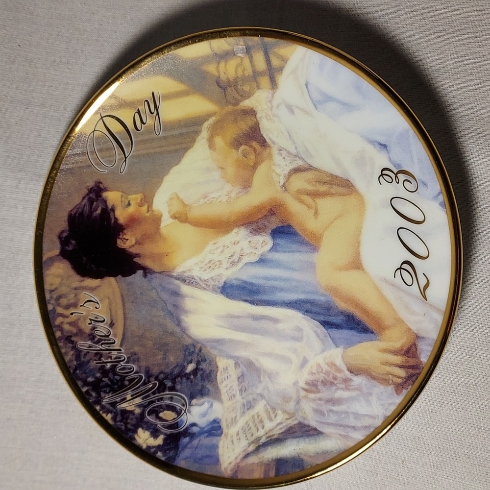 Vintage 2003 Avon Mother's Day Plate